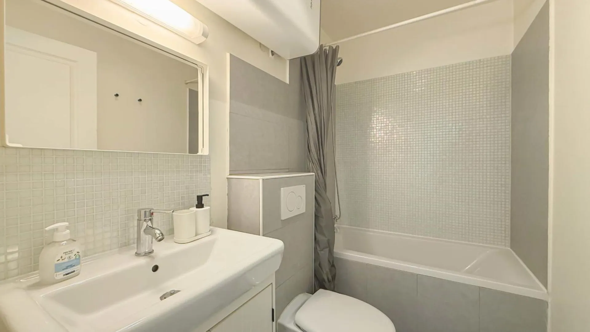Flexliving - One-Bedroom Apartment - Caplat Párizs